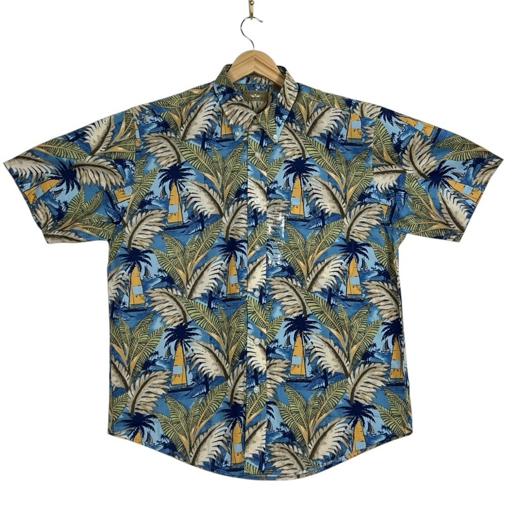 NATURAL ISSUE Palm Trees and sailboats button down short sleeve shirt.